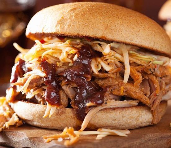 Rezept für leckeren Pulled Pork Burger auf STRIKE magazin