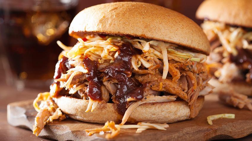 Rezept für leckeren Pulled Pork Burger auf STRIKE magazin