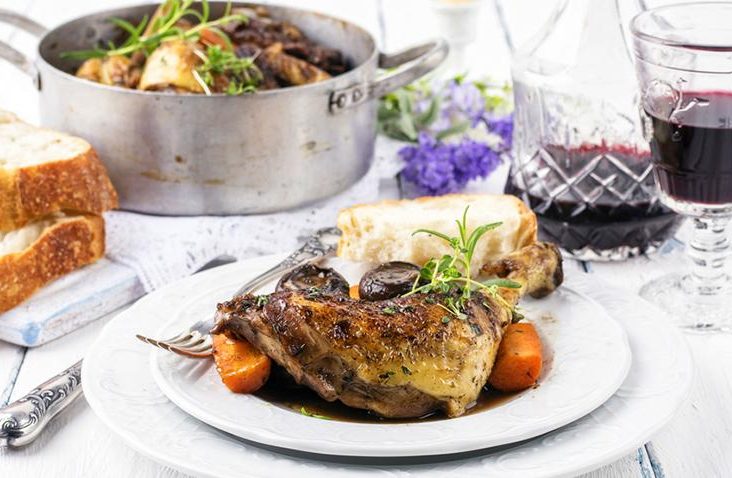 Einfaches Coq au Vin Rezept auf STRIKE magazin