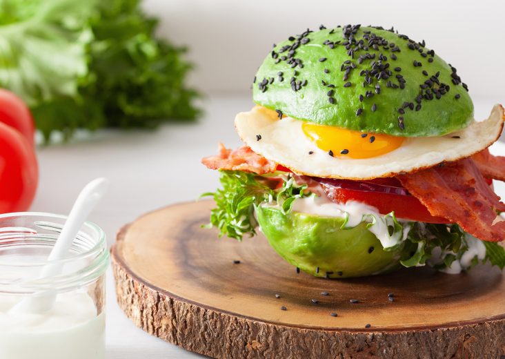 Glutenfreies Burger Rezept mit Avocado